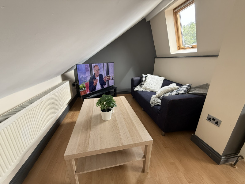 Lounge Area - 3 Cemetery Avenue